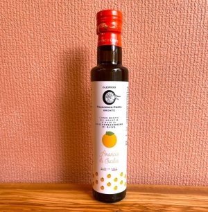画像1: タロッコ　赤オレンジ入り　オリーブオイル　250ml（シシリー島産）果汁５０％入