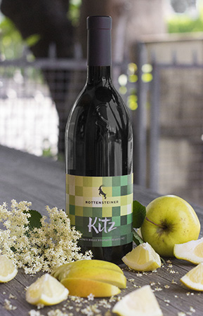 ドロミテ　KITZ  IGT 2021　4種類のブレンド白ワイン　北イタリア　トレンティーノアルトアディジェ州